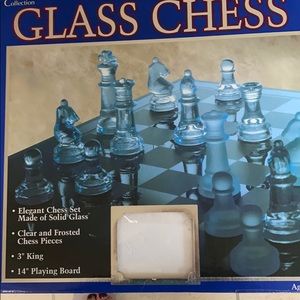 Elegant chess set